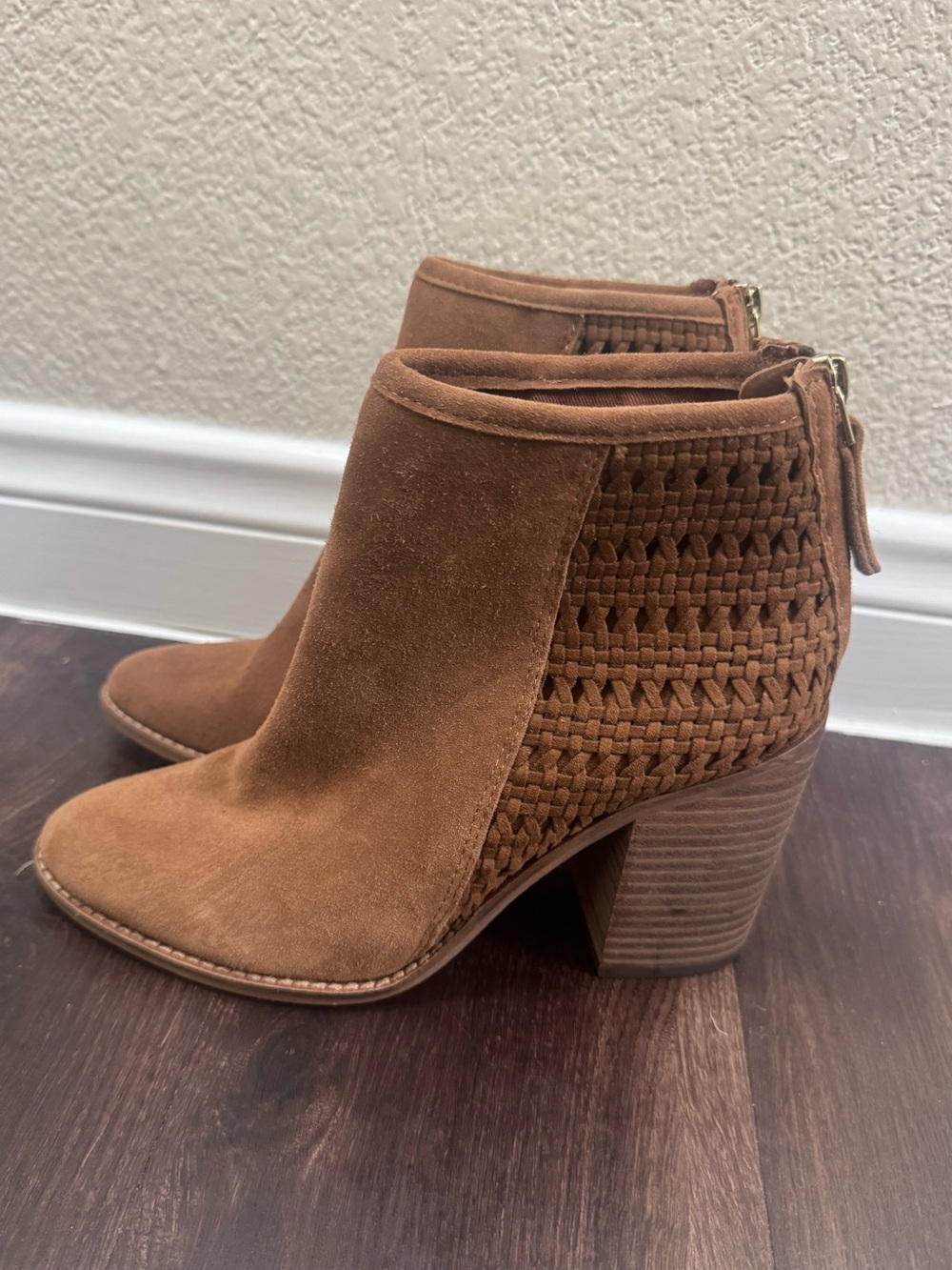 Steve Madden Brown Leather and Textile Woven Ankle Booties - Size 7